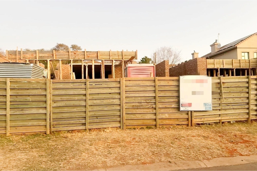 5 Bedroom Property for Sale in Xanadu Eco Park North West